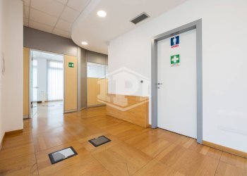 Office Via Luigi Cibrario, Genova (neighborhood Sestri Ponente) - photo 14