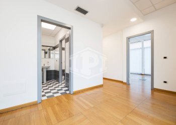 Office Via Luigi Cibrario, Genova (neighborhood Sestri Ponente) - photo 15