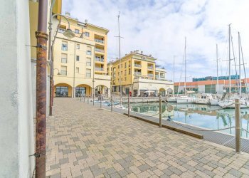 Ufficio Via Luigi Cibrario, Genova (zona Sestri Ponente) - foto 4