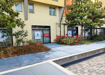 Negozio Via Luigi Cibrario, Genova (zona Sestri Ponente) - foto 1