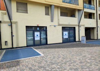 Negozio Via Luigi Cibrario, Genova (zona Sestri Ponente) - foto 12