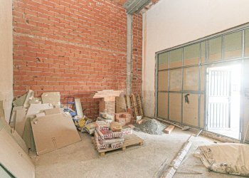 Locale Commerciale Via Luigi Cibrario, Genova (zona Sestri Ponente) - foto 10