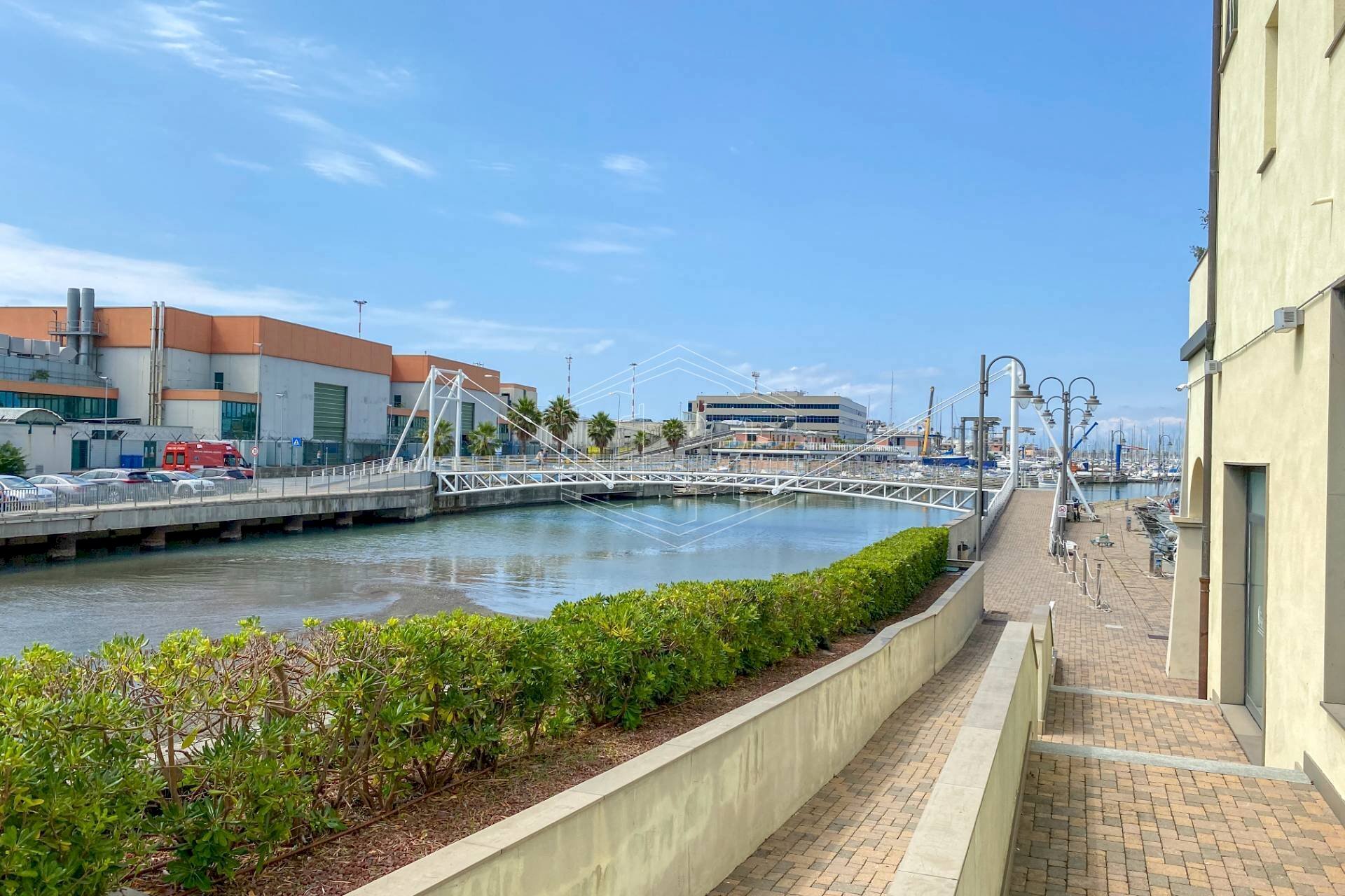 Locale Commerciale Via Luigi Cibrario, Genova (zona Sestri Ponente) - foto 3