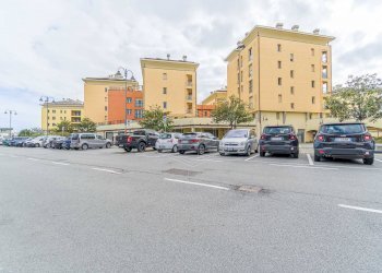 Locale Commerciale Via Luigi Cibrario, Genova (zona Sestri Ponente) - foto 21