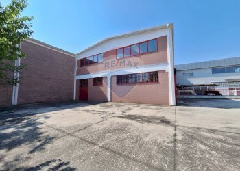 Capannone Terno d'Isola - foto 2