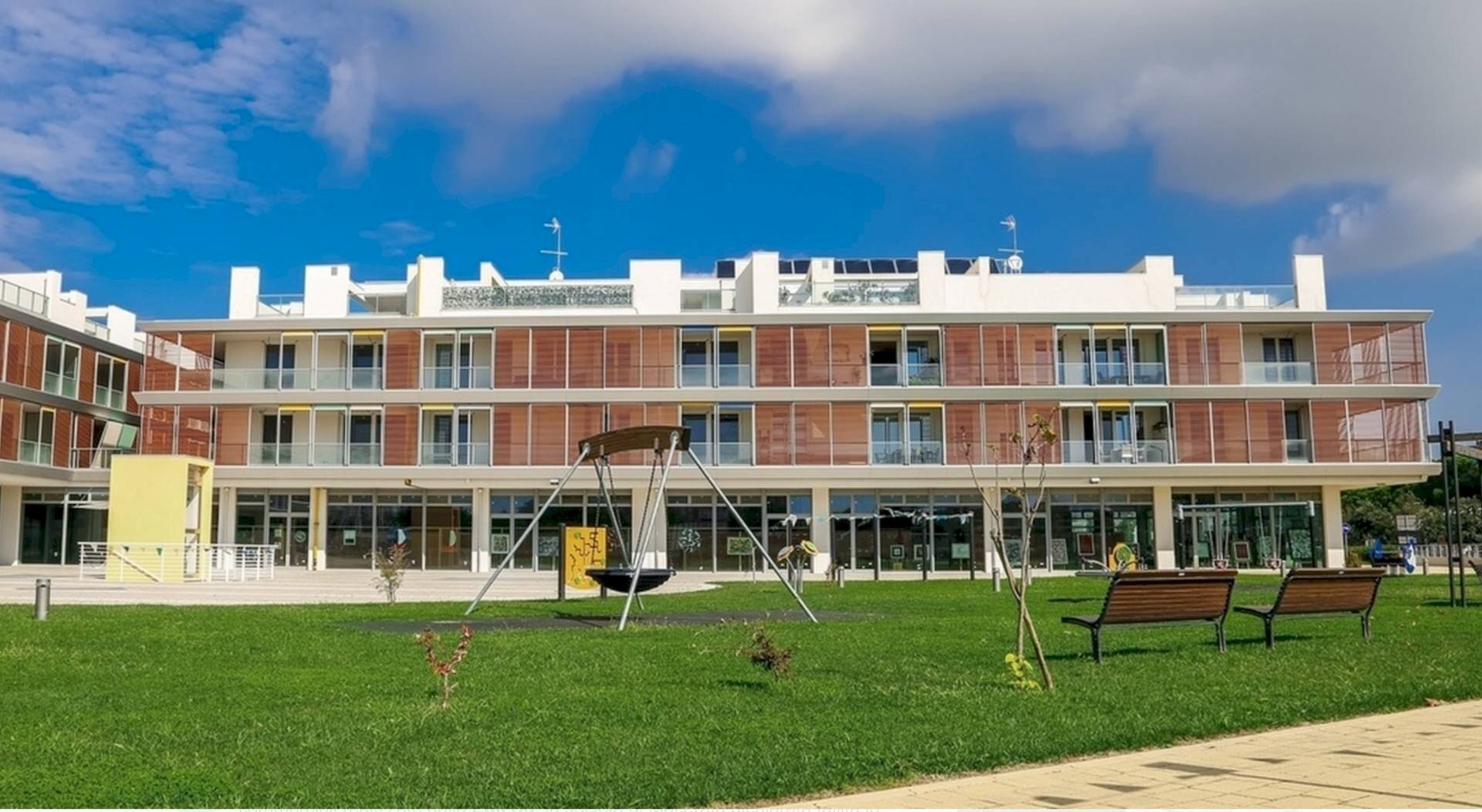 Locale Commerciale Piazza L. Tenco, Jesolo - foto 1