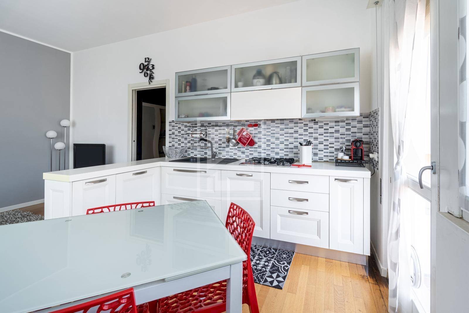 Three-room apartment Via Sorelle Agazzi, Salò - photo 2