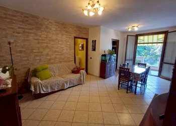 Salone - Trilocale via Roma, Rolo - foto 4