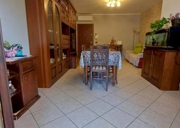 Salone - Trilocale via Roma, Rolo - foto 7