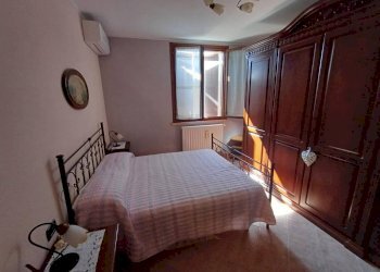 Camera da letto - Trilocale via Roma, Rolo - foto 11