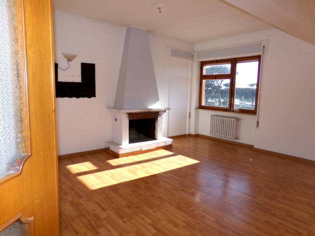 Salone - Four-room apartment via del Biancospino, Anzio - photo 3