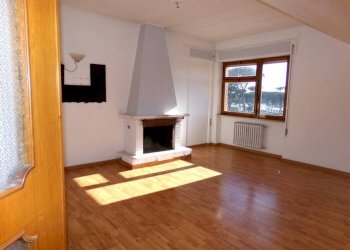 Salone - Quadrilocale via del Biancospino, Anzio - foto 3