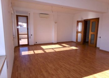 Salone - Quadrilocale via del Biancospino, Anzio - foto 6