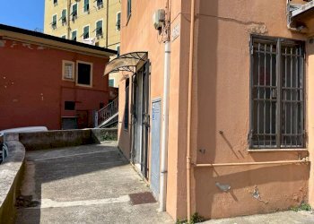 INGRESSO - Negozio via Antonio Burlando, 116r, Genova (zona Marassi) - foto 17