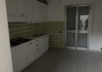 IMG_1675.JPG - Locale Commerciale Via Guglielmo Marconi 2C, Santa Maria a Monte - foto 16