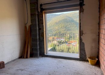 image00011.jpeg - Porzione di casa Diano Arentino - foto 13