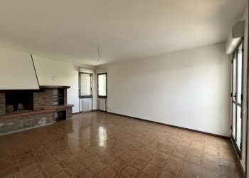 Trilocale Imola - foto 2