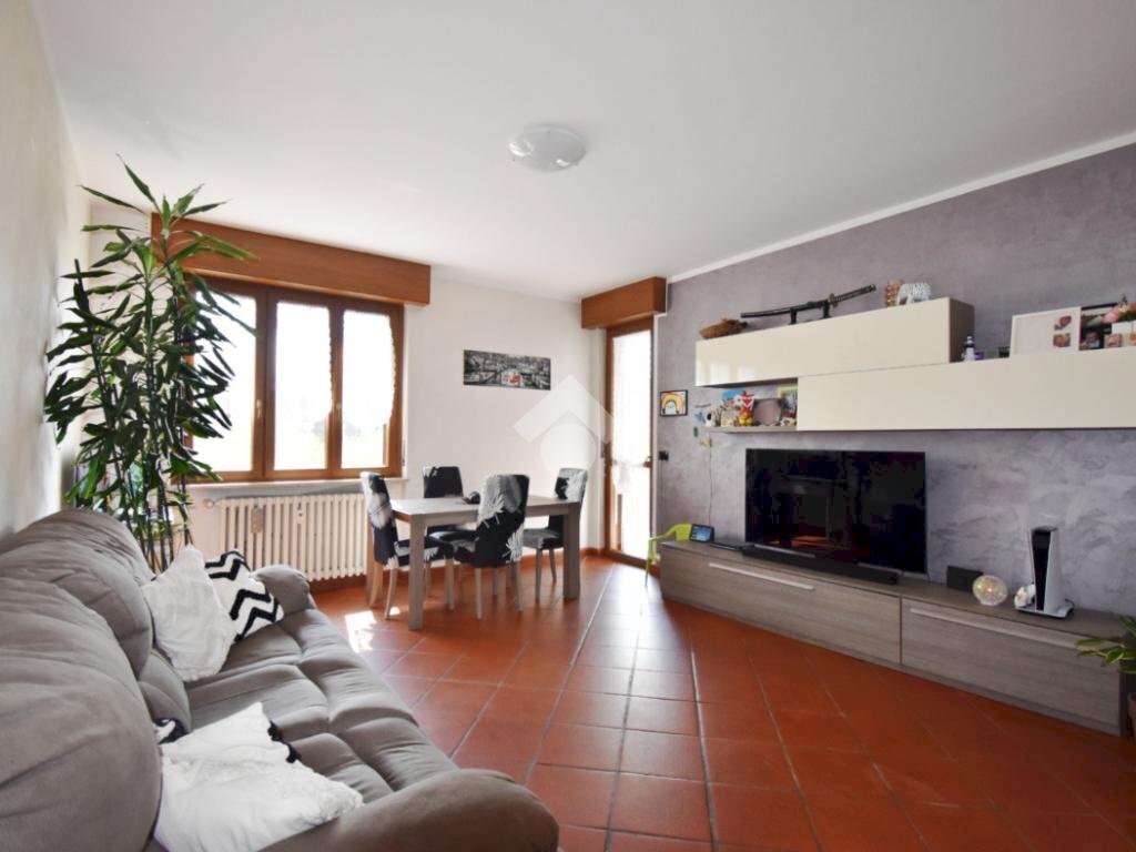 Four-room apartment Via Borghetto, Ivrea - photo 2