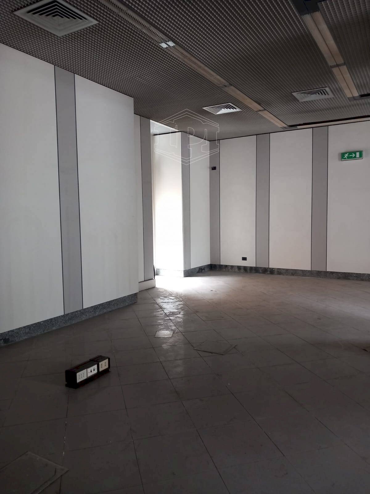 Locale Commerciale Via XX Settembre, Savona (zona Centro) - foto 3