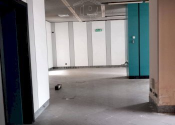 Locale Commerciale Via XX Settembre, Savona (zona Centro) - foto 2