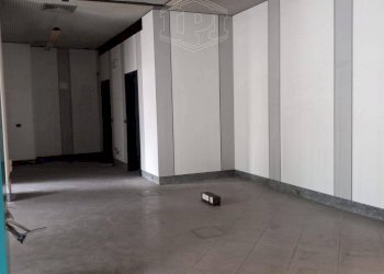 Locale Commerciale Via XX Settembre, Savona (zona Centro) - foto 5