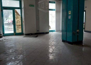 Locale Commerciale Via XX Settembre, Savona (zona Centro) - foto 6