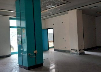 Locale Commerciale Via XX Settembre, Savona (zona Centro) - foto 8