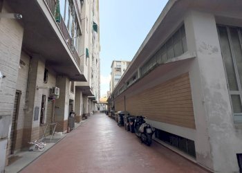 Locale Commerciale Via Tiziano Vecellio, Torino (zona San Salvario) - foto 10