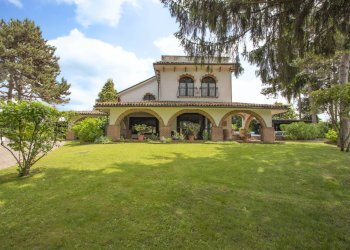 Villa Unifamiliare Via San Vincenzo, Mongardino - foto 2