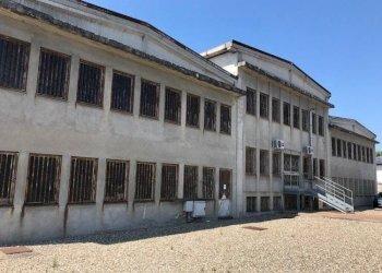 Facciata - Capannone via Giuseppe Di Vittorio, Casale Monferrato - foto 3