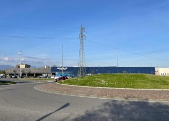 WhatsApp Image 2024-07-23 at 17.47.16 (1).jpeg - Locale Commerciale Via Don Bergomi 64, Brescia - foto 8