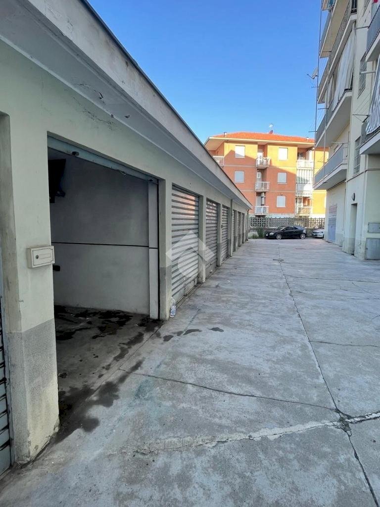 Box Strada padana, Chieri - foto 1