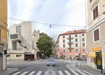 Locale Commerciale Via Luigi Corsi, Savona - foto 2