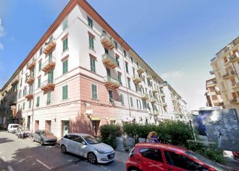 Locale Commerciale Via Luigi Corsi, Savona - foto 4