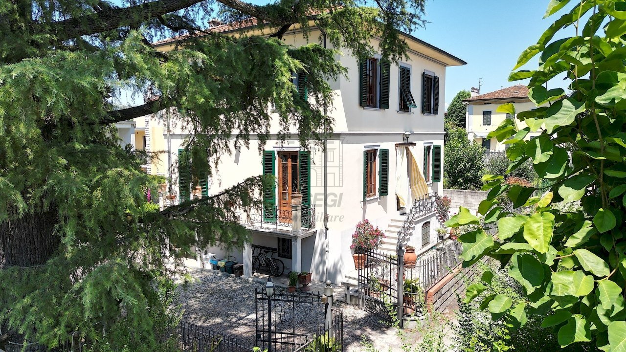 vendesi villa con giardino privato lucca DJI_0241. - Villa Via Gaetano Luporini 91, Lucca - foto 3