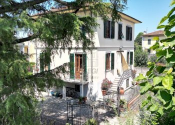 vendesi villa con giardino privato lucca DJI_0241. - Villa Via Gaetano Luporini 91, Lucca - foto 3