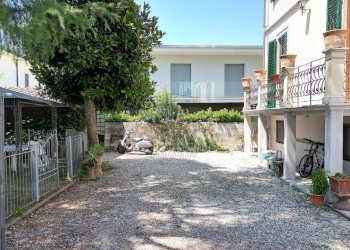 vendesi villa con giardino privato lucca DJI_0250. - Villa Via Gaetano Luporini 91, Lucca - foto 6