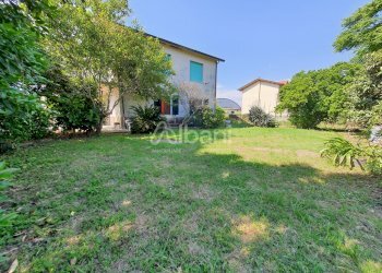 AR290_vendita_ bifamiliare_Arcola_garage_balcone ( - Porzione di casa Via Caduti del Lavoro 1, Arcola - foto 4