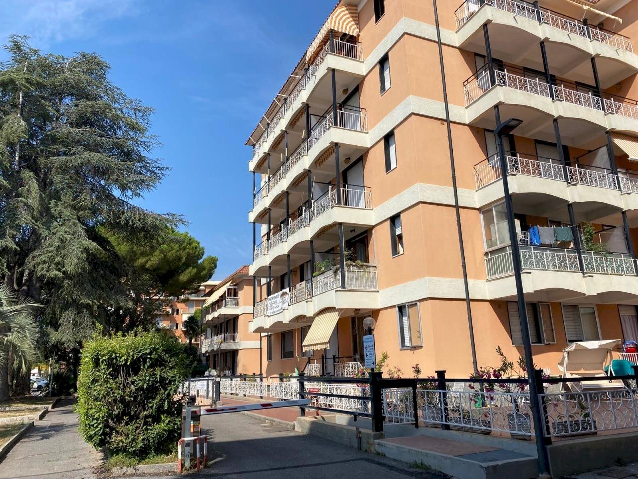 9.jpg - Box piazza xxv aprile  9, San Bartolomeo al Mare - foto 1