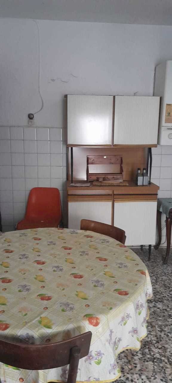 cucina - Porzione di casa Via Guglielmo Marconi, Ziano Piacentino - foto 3