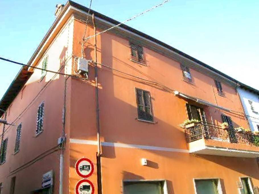 FACCIATA - Trilocale via Tortona, Viguzzolo - foto 1