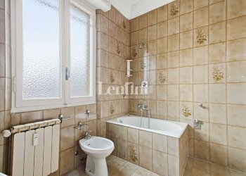Bagno - Appartamento via Solferino, 16, Casale Monferrato - foto 14