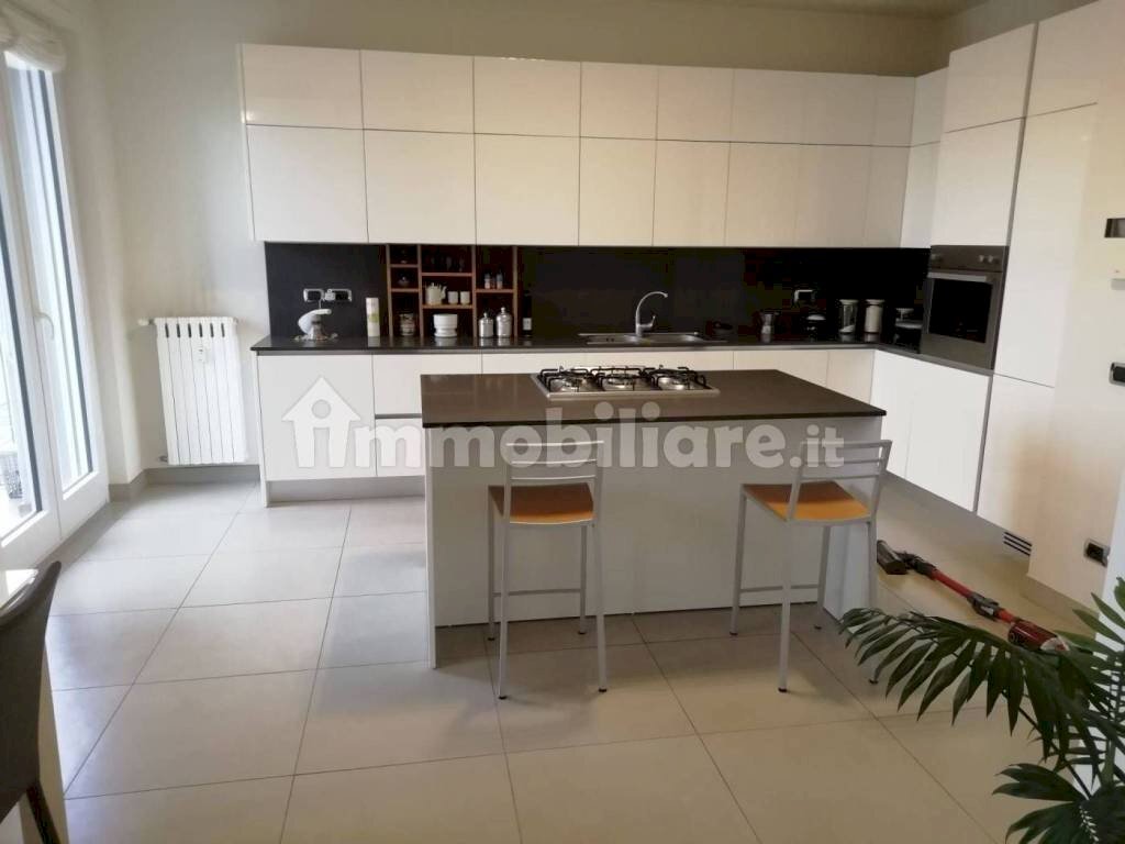 Cucina - Quadrilocale via Monte Generoso, 8, Milano - foto 2