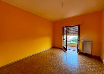 Stanza non arredata - Quadrilocale Cuneo (zona Donatello) - foto 12