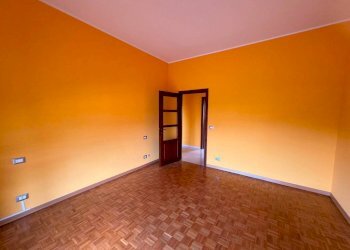 Stanza non arredata - Quadrilocale Cuneo (zona Donatello) - foto 13