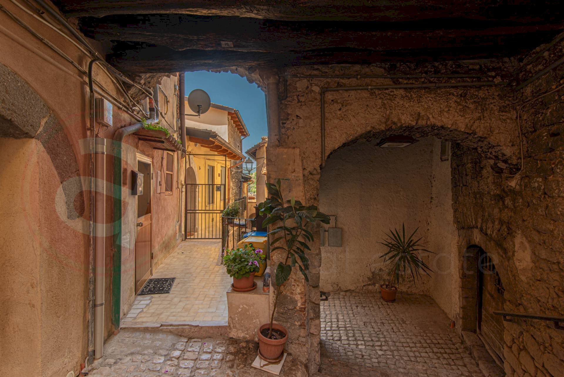 Stabile - Palazzo Via Dell'Archetto, Prossedi - foto 3