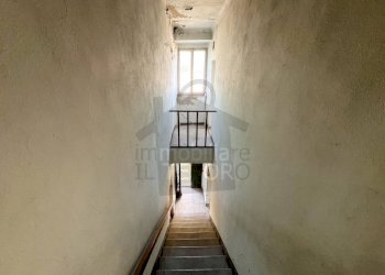 Scale - Rustico strada Sant'Antimo, San Leo - foto 13