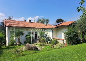 Giardino - Villa via Sant'Antonio, 19, Castelveccana - foto 1