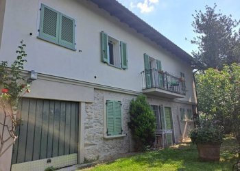 Facciata - Villa via Sant'Antonio, 19, Castelveccana - foto 6