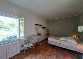 Camera da letto - Villa via Sant'Antonio, 19, Castelveccana - photo 14